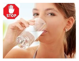 10 Sai lầm khi Uống nước khiến cơ thể Gặp nạn